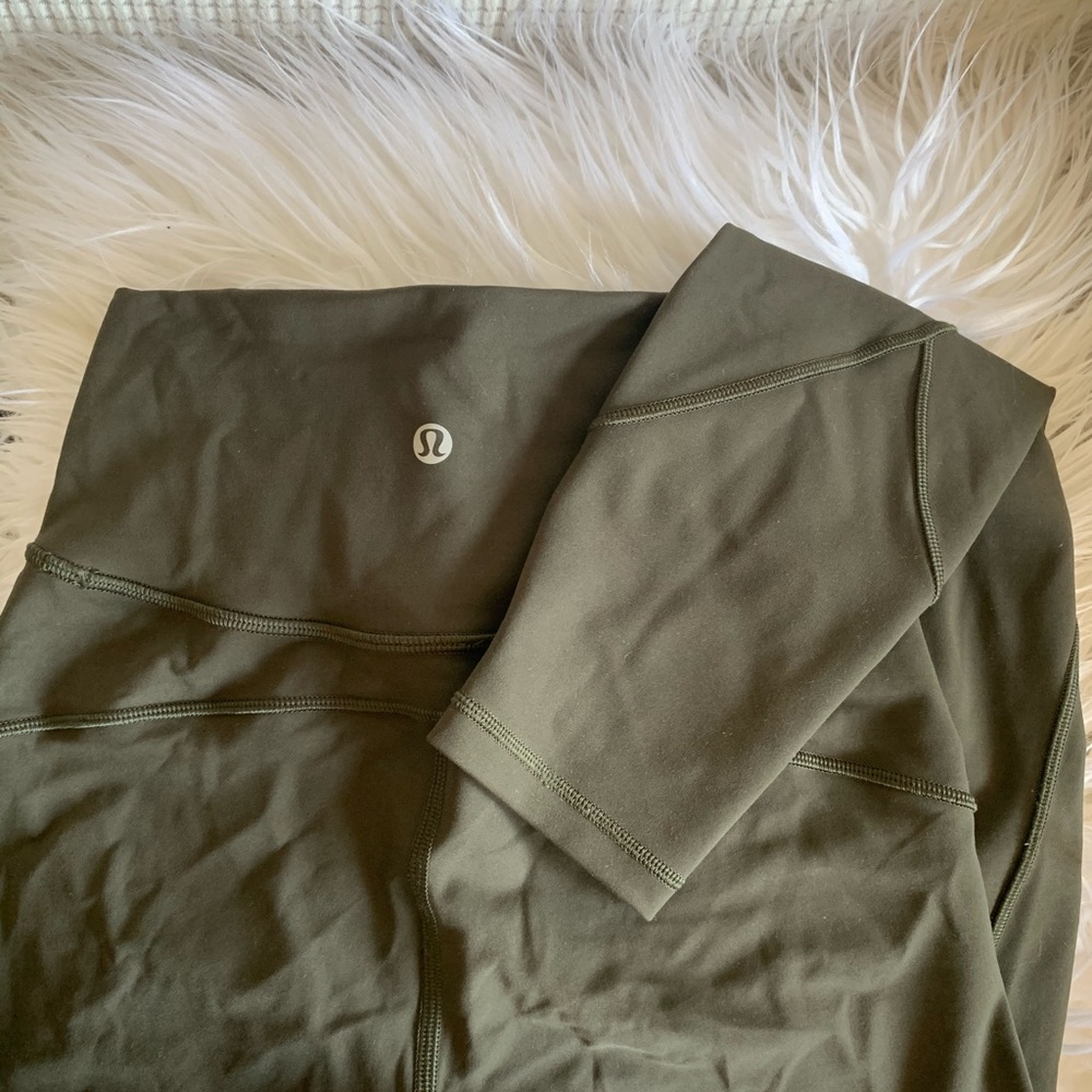 Lululemon In Movement Tight 25” - Picture 5 of 11